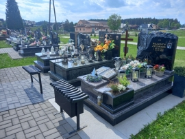 Grób