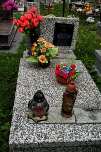Grób
