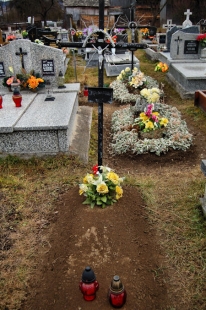 Grób